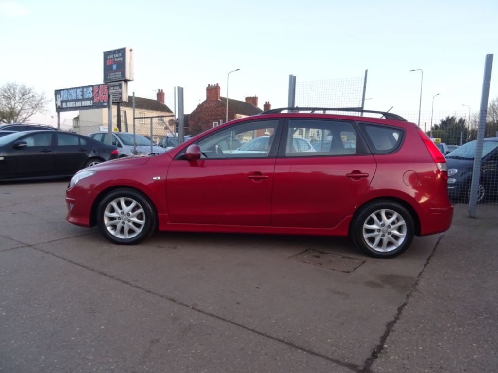 Used Hyundai i30 2011 for sale - 77952188: Photo 2