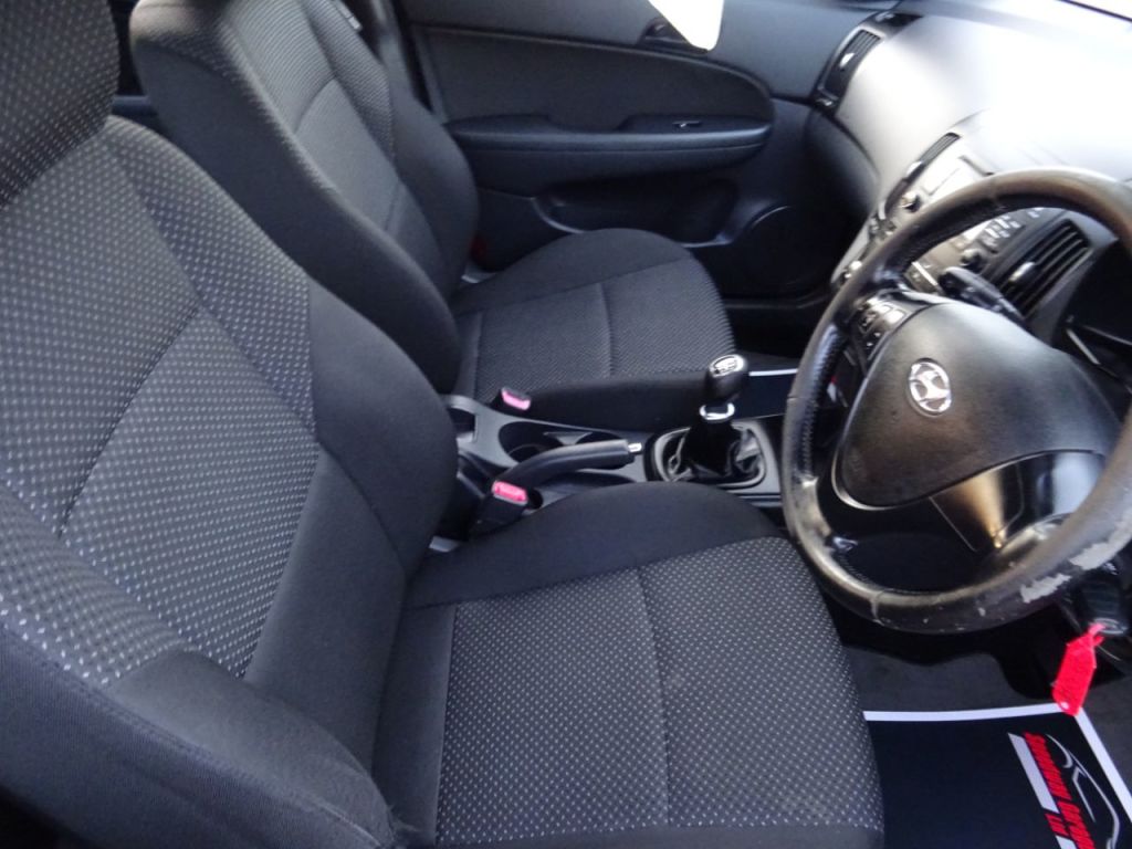 Used Hyundai i30 2011 for sale - 77952188: Photo 8