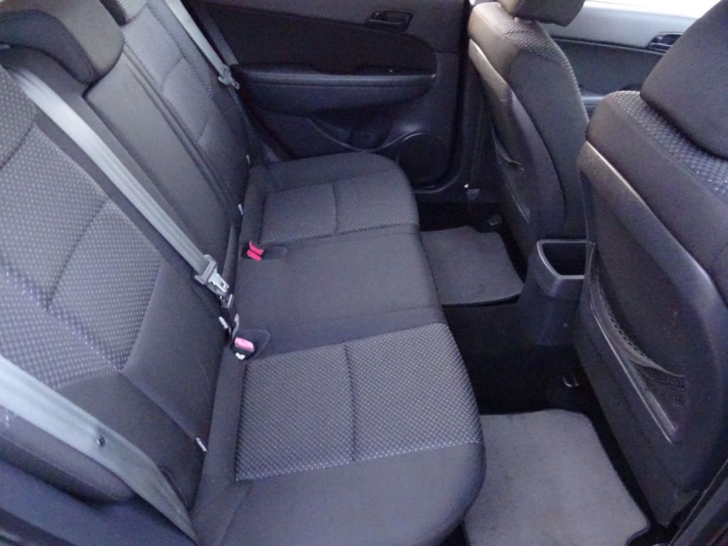 Used Hyundai i30 2011 for sale - 77952188: Photo 9