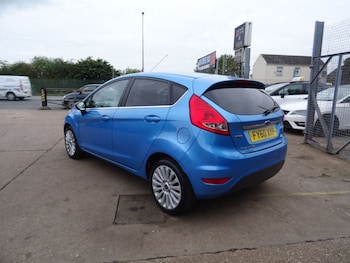Used Ford Fiesta 2010 for sale - 76287081: Photo 3