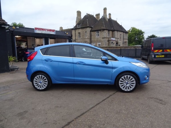 Used Ford Fiesta 2010 for sale - 76287081: Photo 6