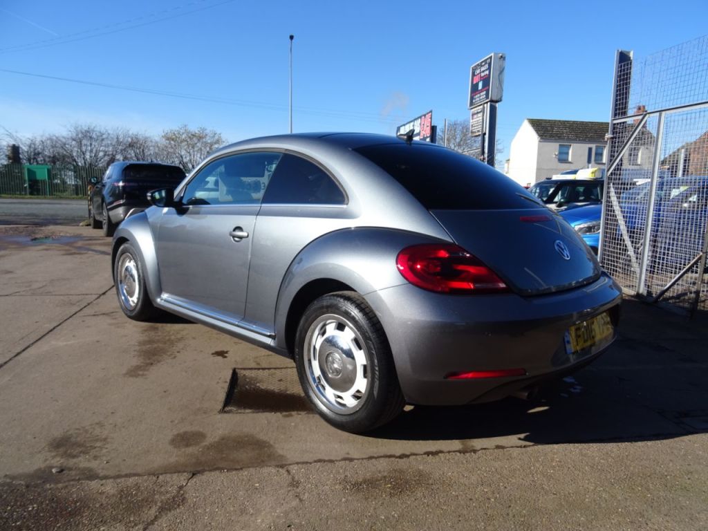 Used Volkswagen Beetle 2015 for sale - 77607957: Photo 3