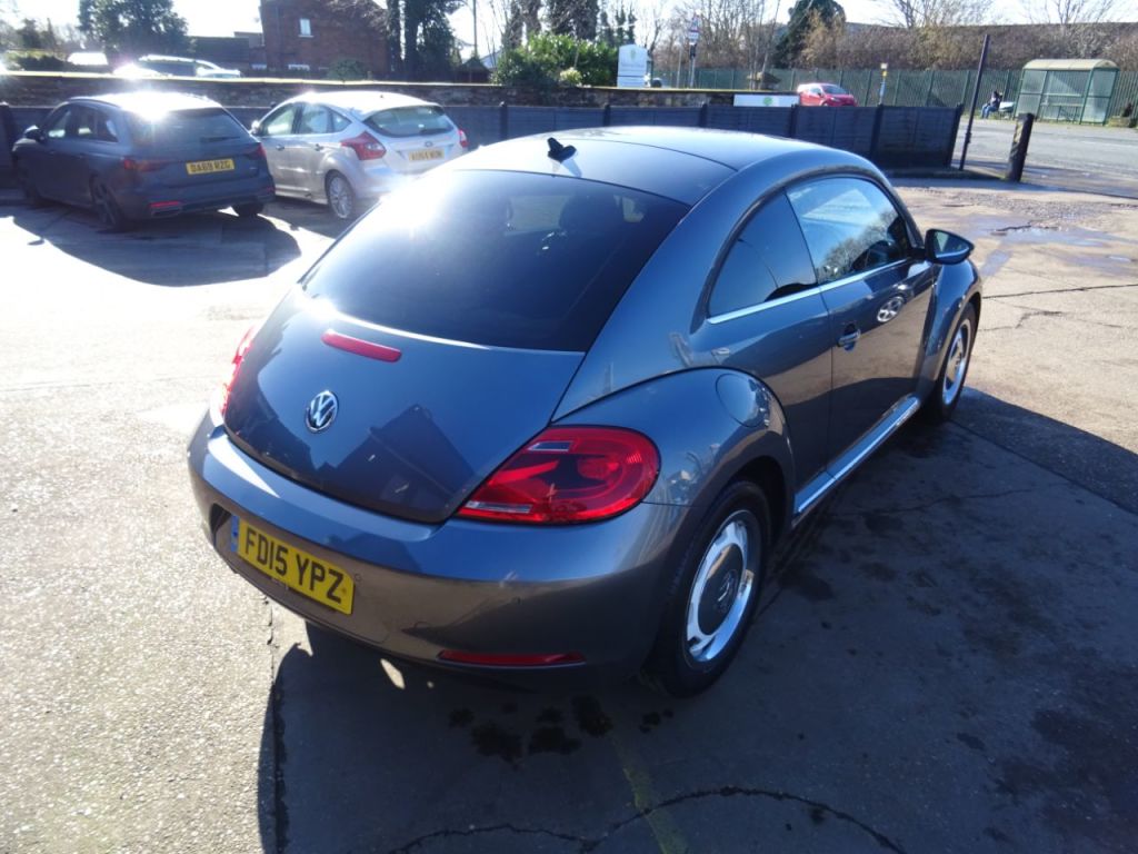 Used Volkswagen Beetle 2015 for sale - 77607957: Photo 5