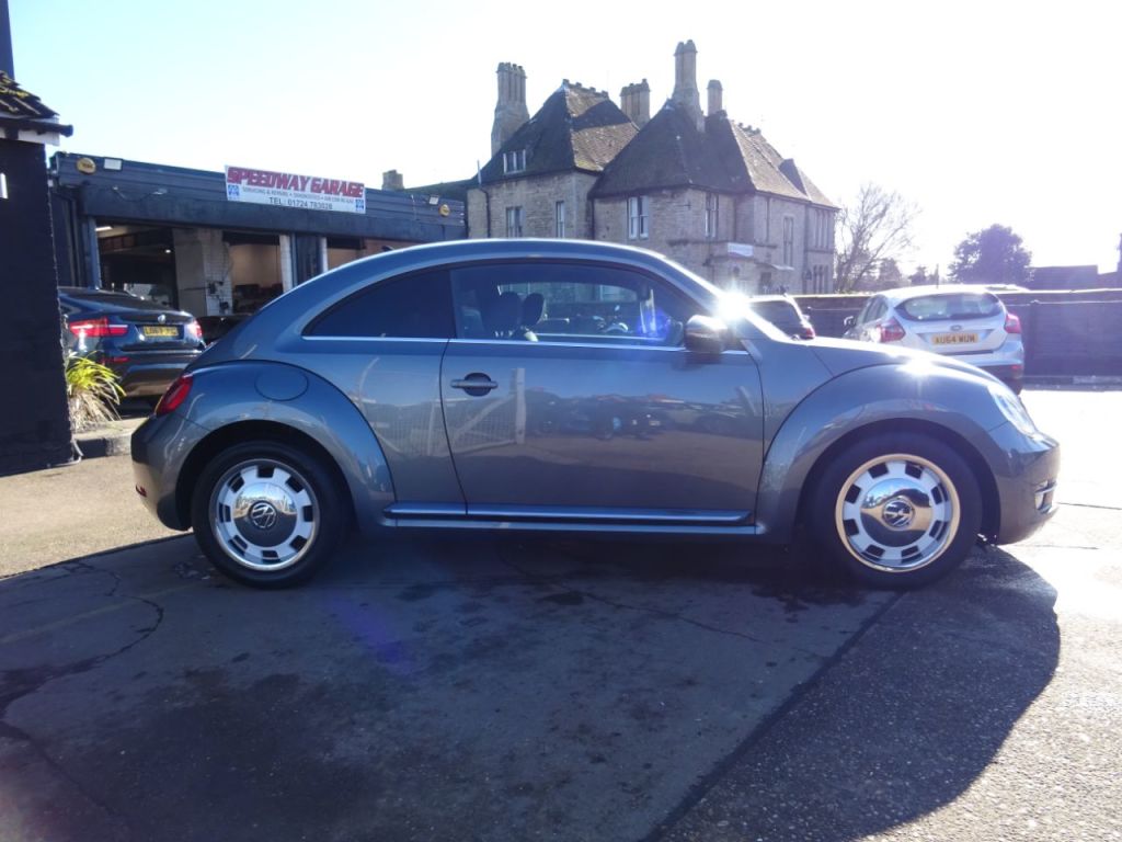 Used Volkswagen Beetle 2015 for sale - 77607957: Photo 6