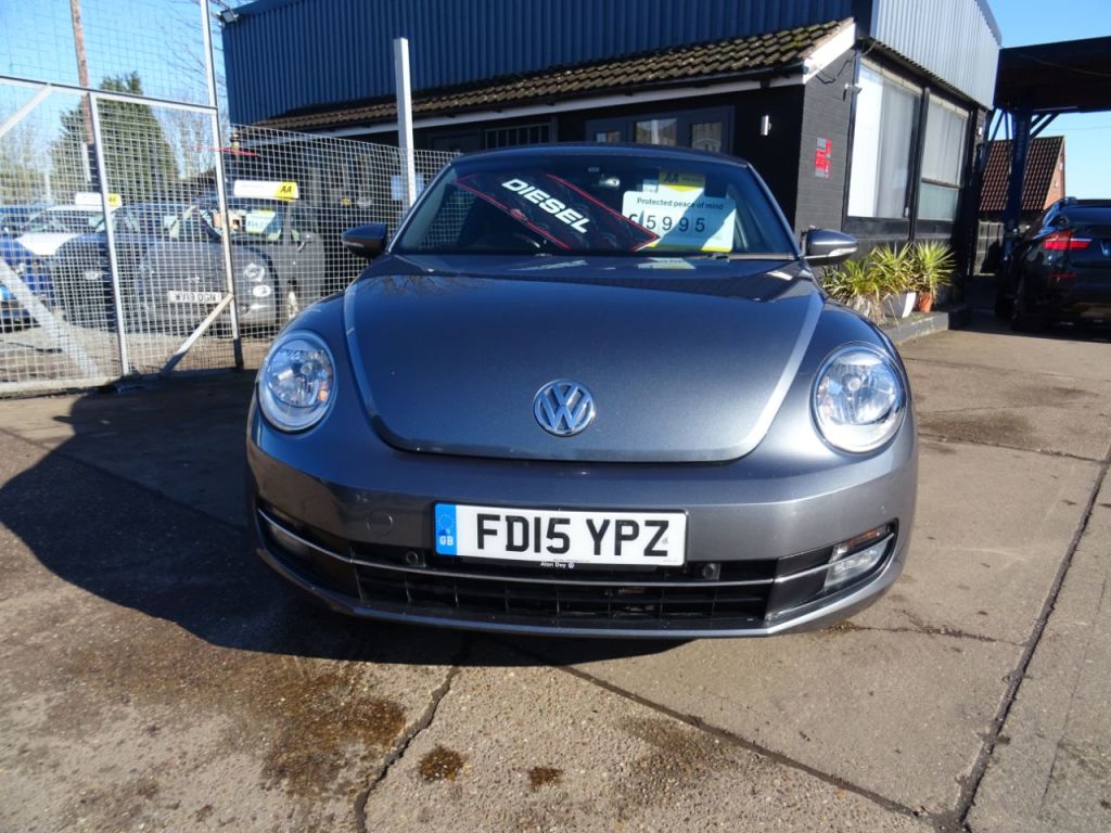 Used Volkswagen Beetle 2015 for sale - 77607957: Photo 8