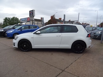 Used Volkswagen Golf 2014 for sale - 76016837: Photo