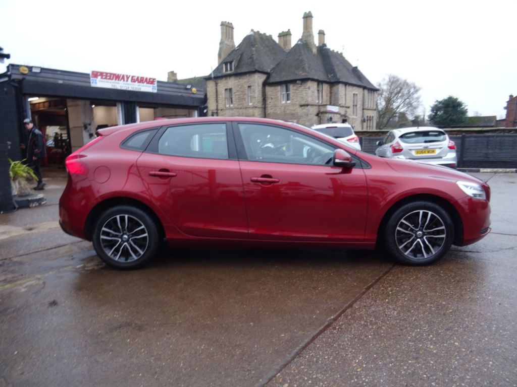 Used Volvo V40 2016 for sale - 77245362: Photo 6