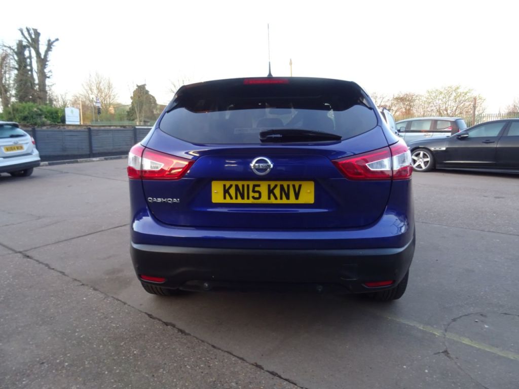 Used Nissan Qashqai 2015 for sale - 77945883: Photo 4