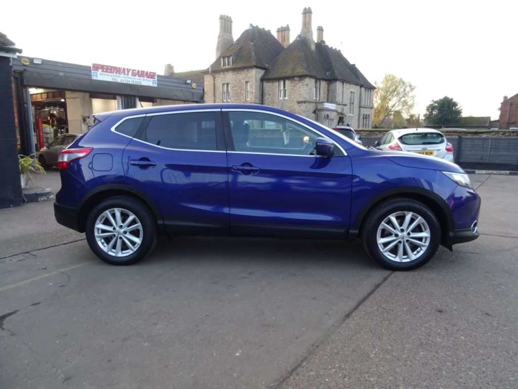 Used Nissan Qashqai 2015 for sale - 77945883: Photo 6
