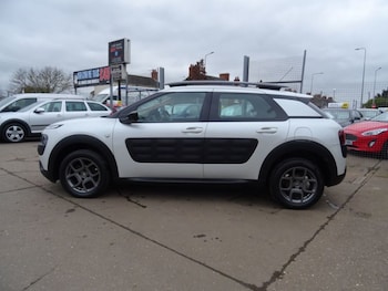 Used Citroen C4 Cactus 2015 for sale - 76611485: Photo