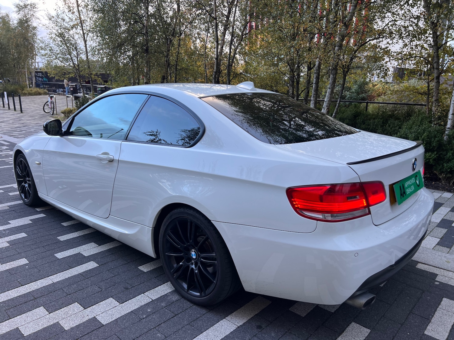 Used BMW 3 Series 2010 for sale - 76325861: Photo 3