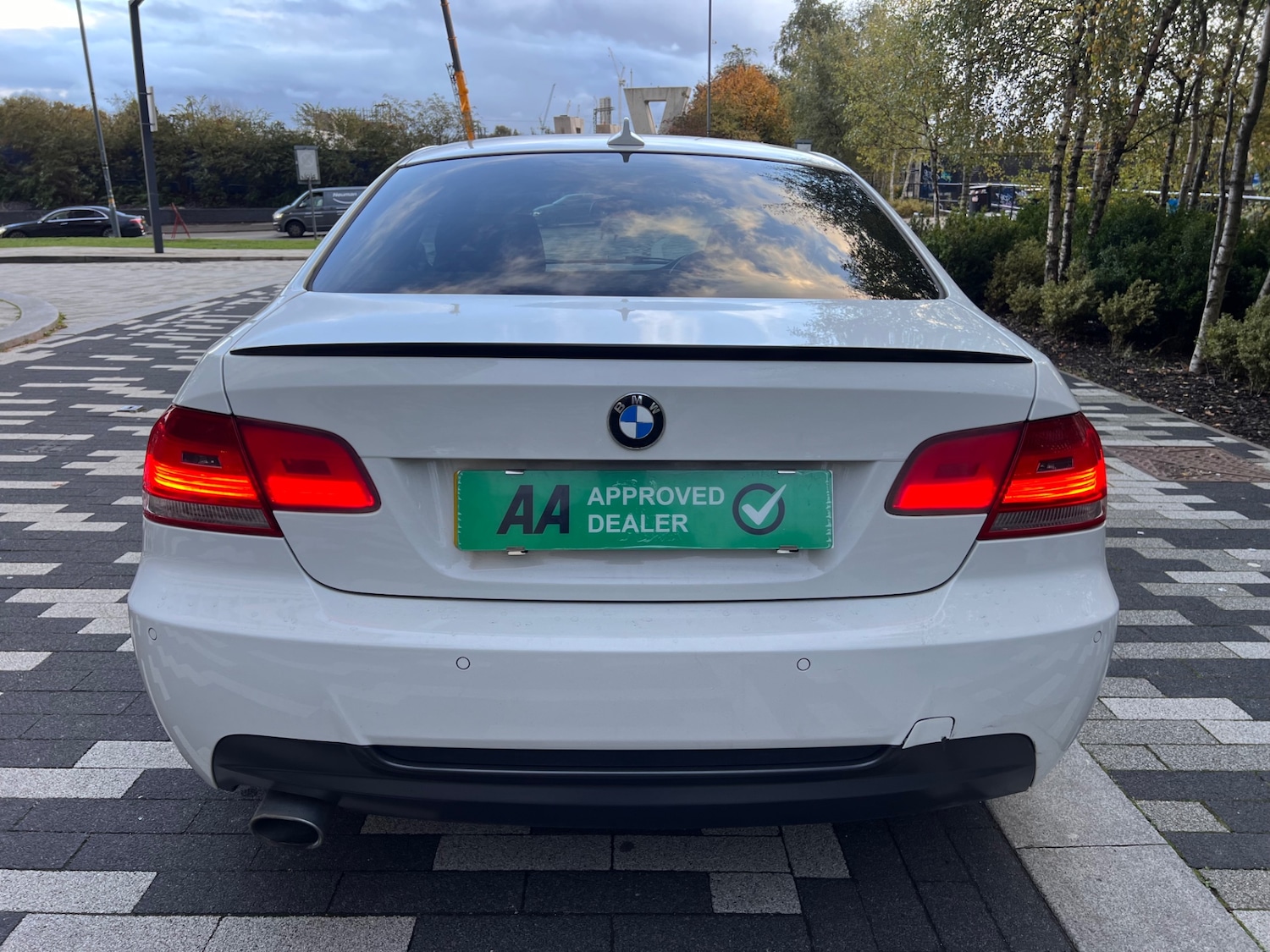 Used BMW 3 Series 2010 for sale - 76325861: Photo 5