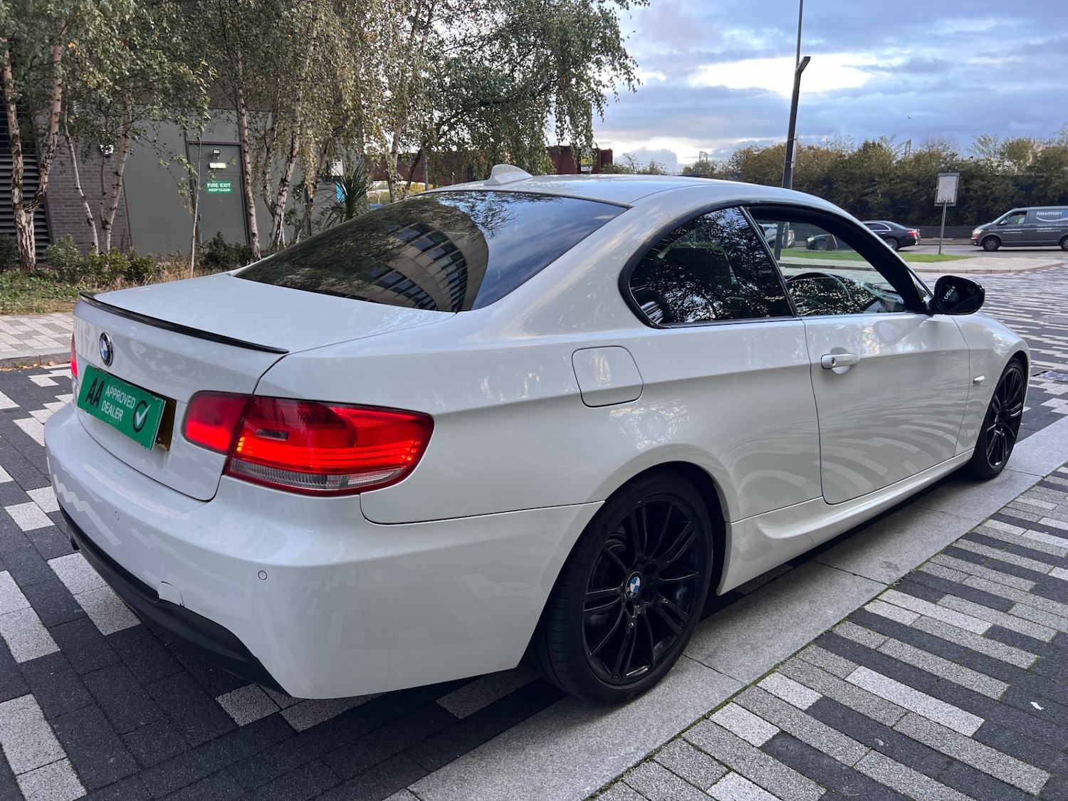 Used BMW 3 Series 2010 for sale - 76325861: Photo 6
