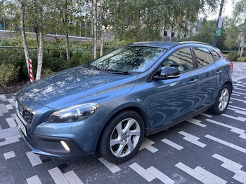 Used Volvo V40 2013 for sale - 76098995: Photo