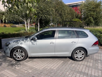 Volkswagen - Golf