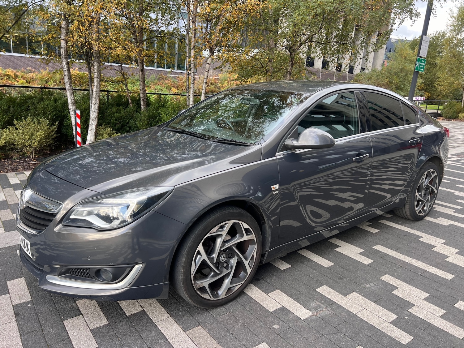 Used Vauxhall Insignia 2016 for sale - 76369521: Photo 2