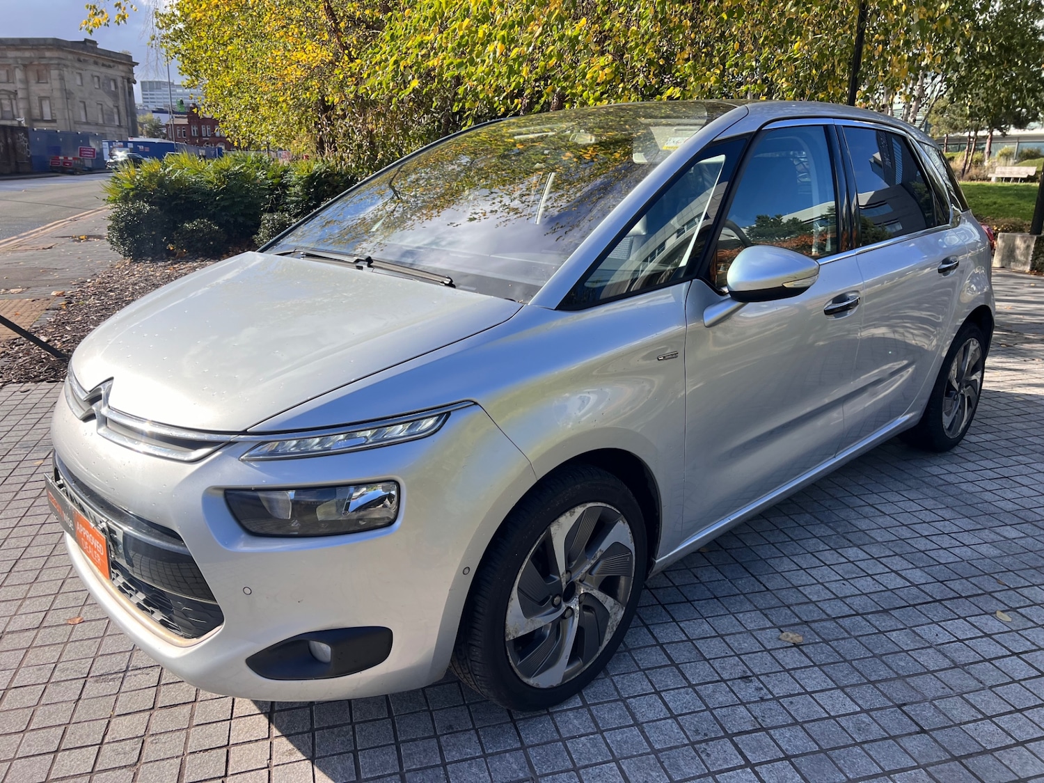 Used Citroen C4 Picasso 2013 for sale - 76370028: Photo 2