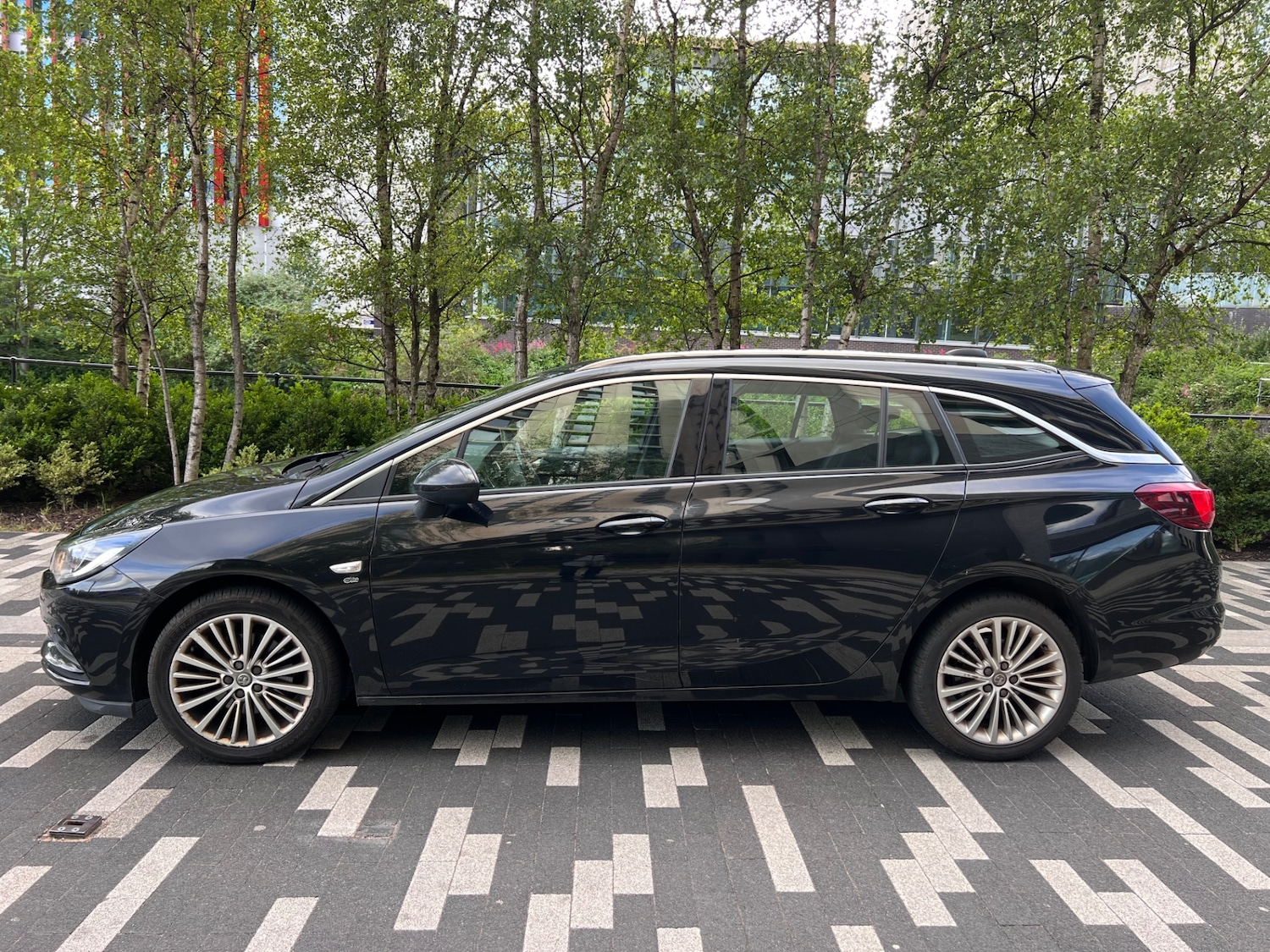 Used Vauxhall Astra 2017 for sale - 76407794: Photo 1