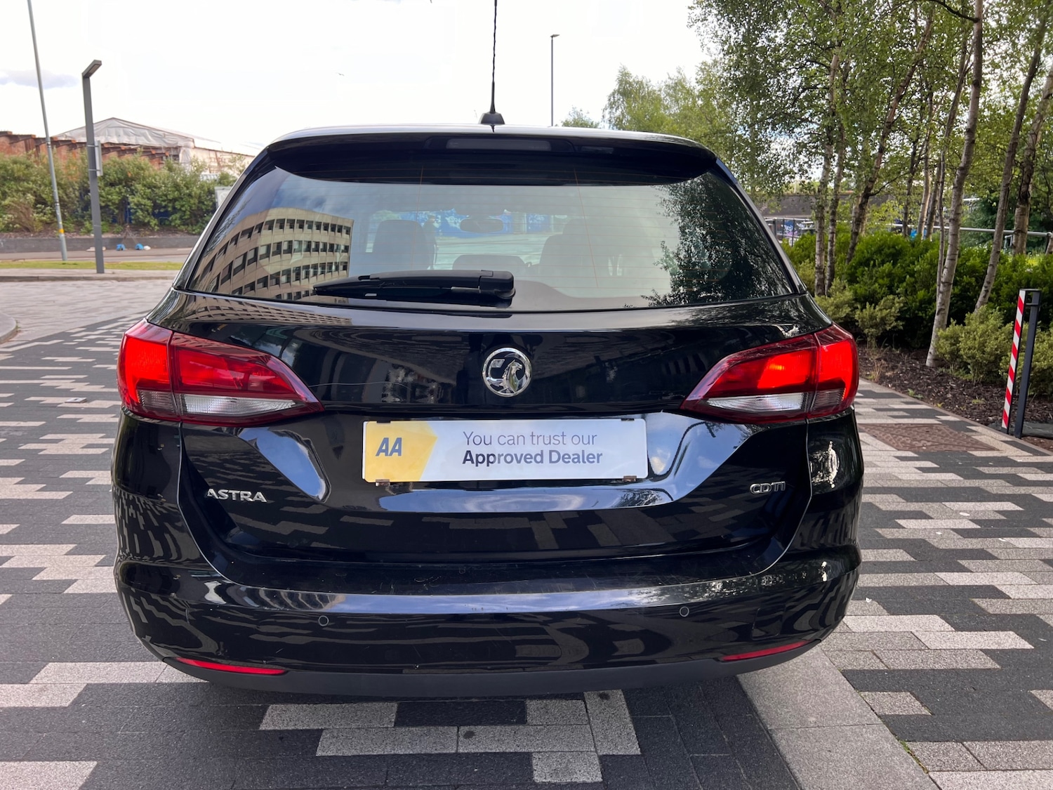 Used Vauxhall Astra 2017 for sale - 76407794: Photo 4