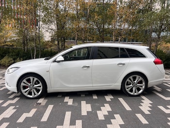 Vauxhall - Insignia