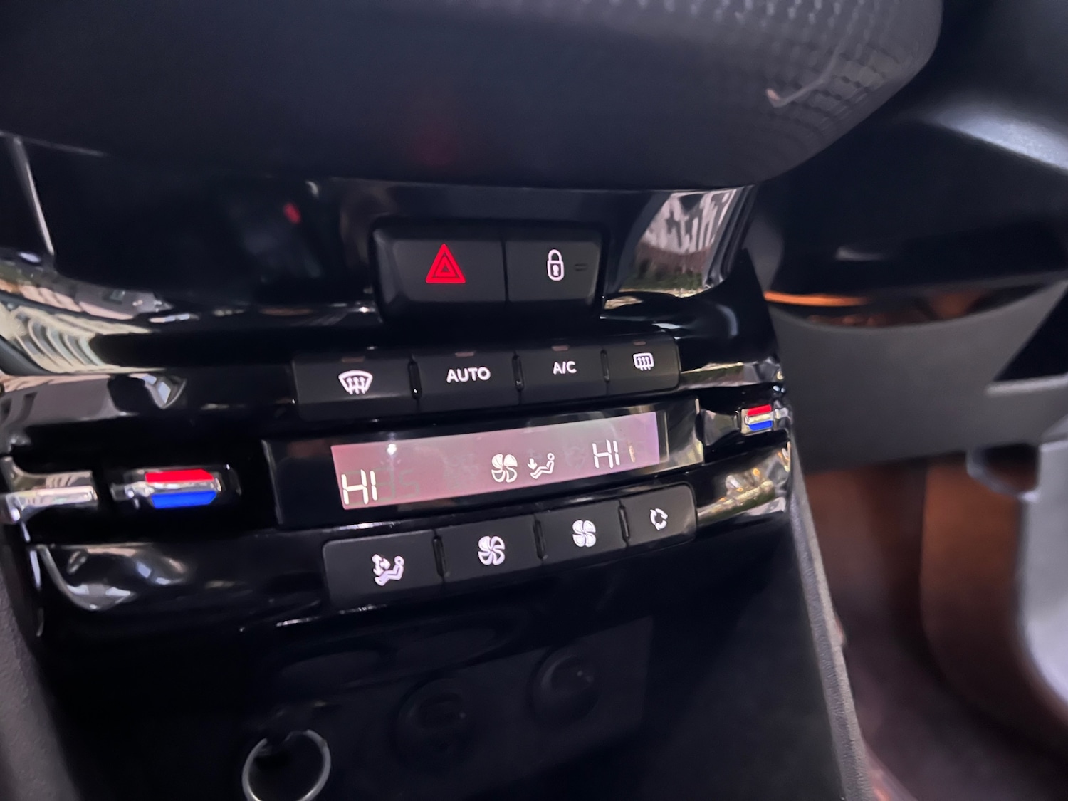 Used Peugeot 2008 2014 for sale - 76473953: Photo 15