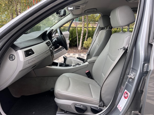Used BMW 3 Series 2010 for sale - 76212217: Photo 11