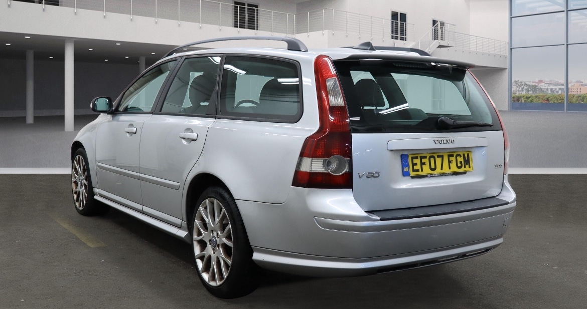 Used Volvo V50 2007 for sale - 76473941: Photo 3