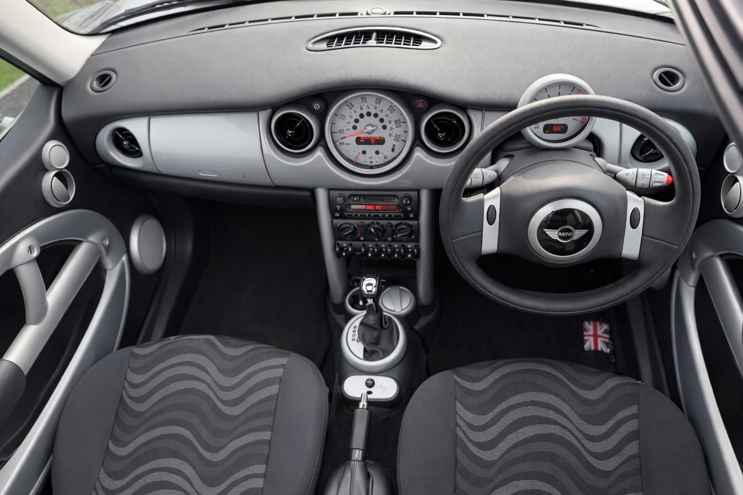 Used MINI Hatch 2002 for sale - 77822371: Photo 4