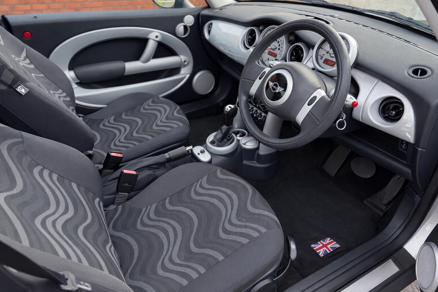 Used MINI Hatch 2002 for sale - 77822371: Photo 5