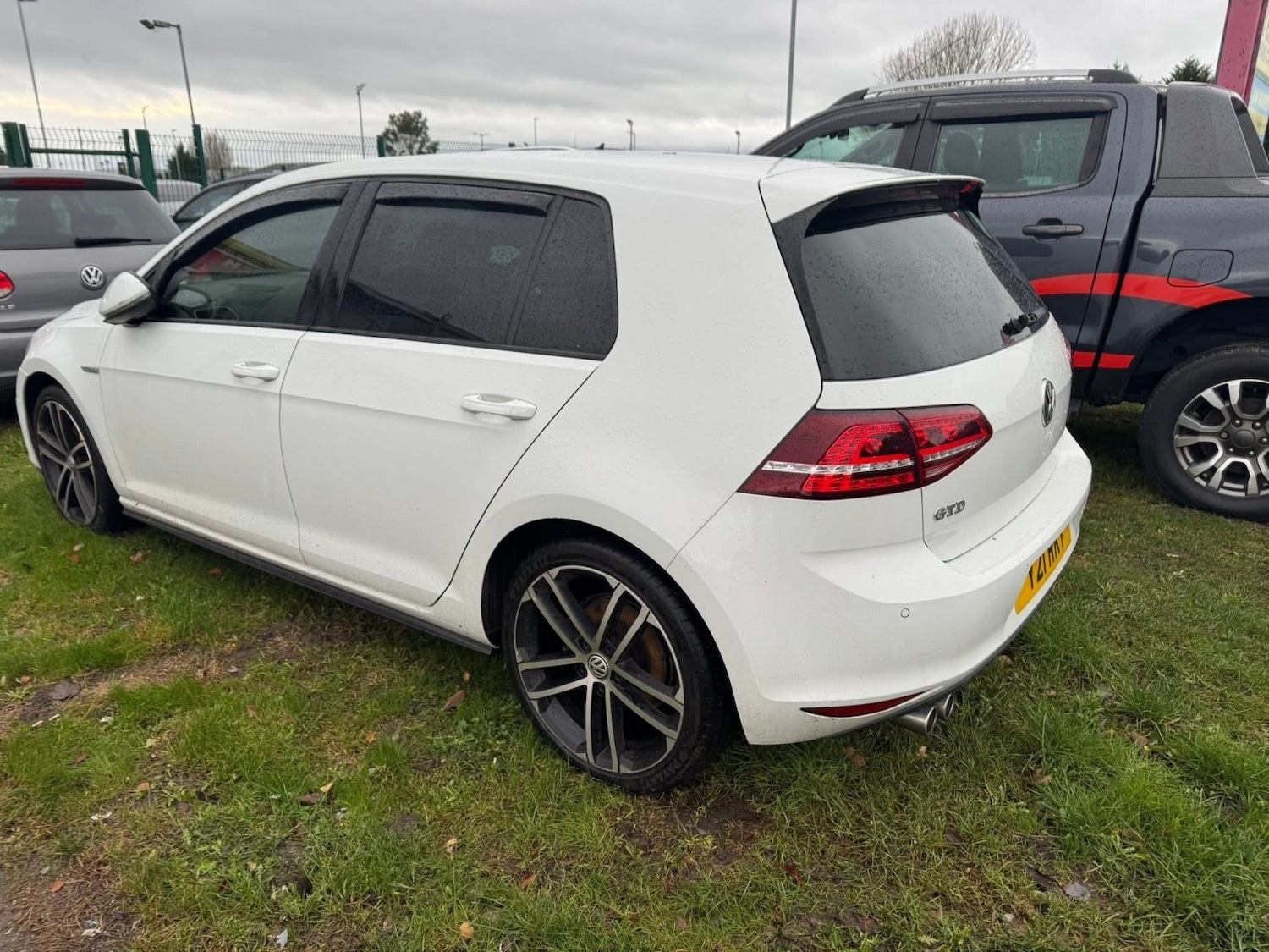 Used Volkswagen Golf 2014 for sale - 76748235: Photo 2