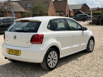 Used Volkswagen Polo 2014 for sale - 78531424: Photo