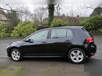 Used Volkswagen Golf 2015 for sale - 77555048: Photo