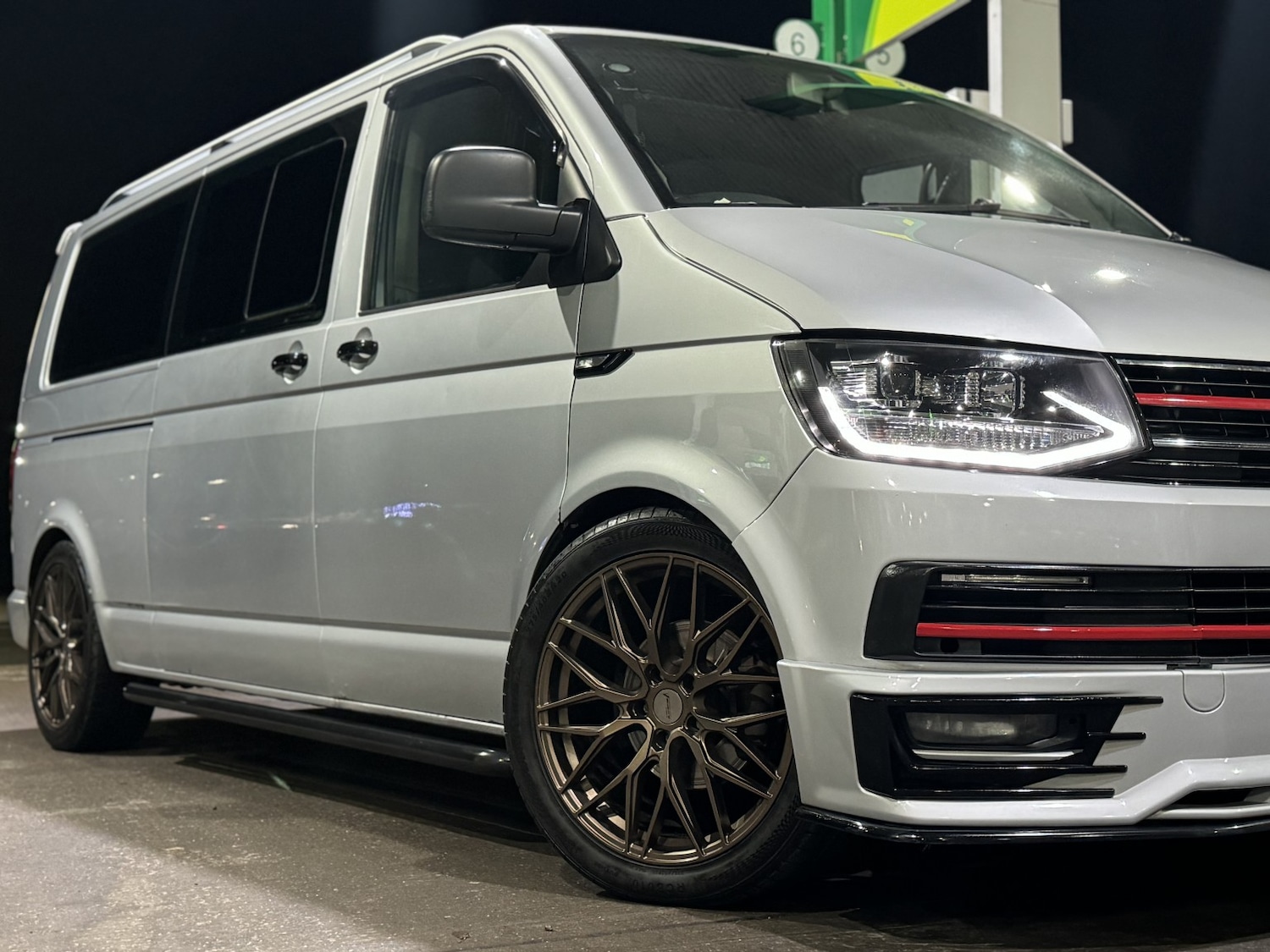 Used Volkswagen Transporter Shuttle 2004 for sale - 77166121: Photo 3