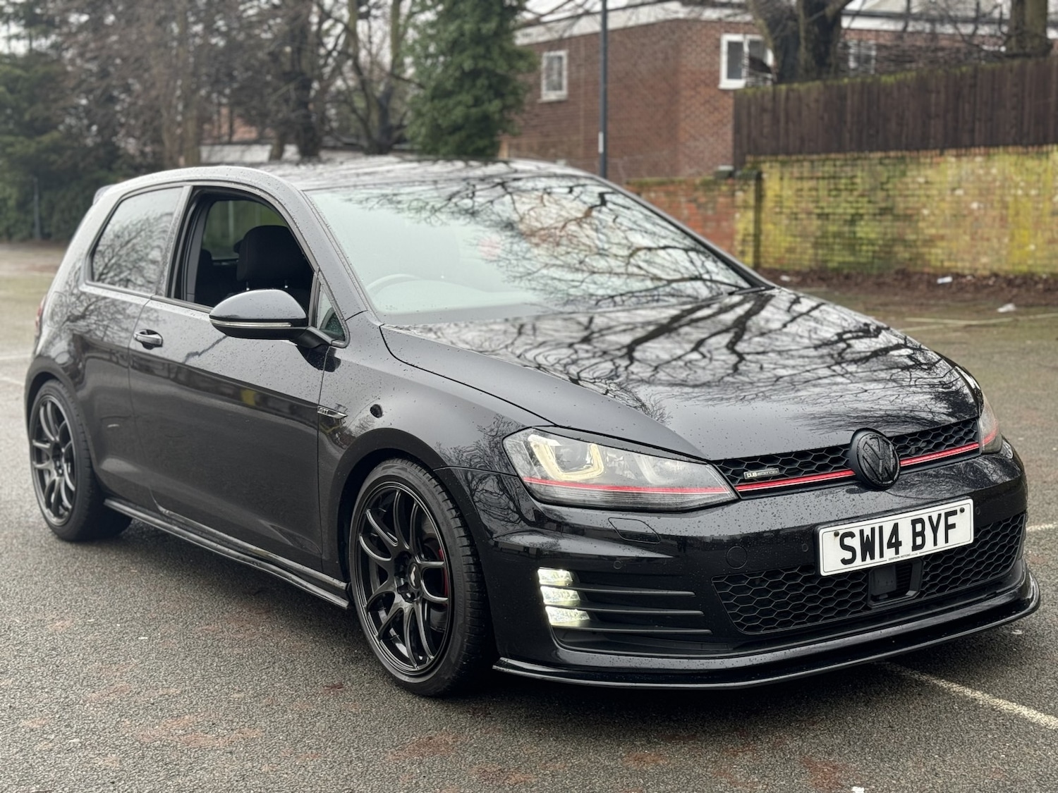 Used Volkswagen Golf 2014 for sale - 77240307: Photo 2