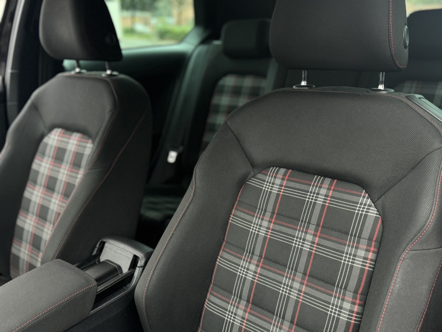 Used Volkswagen Golf 2014 for sale - 77240307: Photo 8