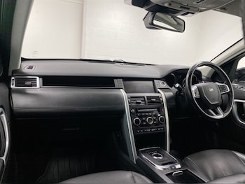 Used Land Rover Discovery Sport 2018 for sale - 78637672: Photo