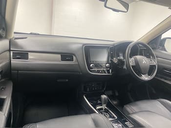 Used Mitsubishi Outlander 2020 for sale - 79647040: Photo
