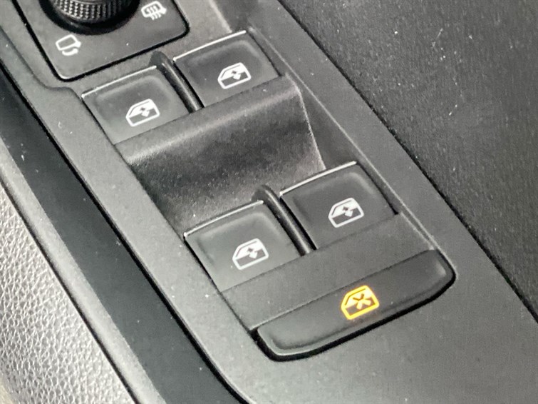 Used Skoda Karoq 2019 for sale - 77470300: Photo 34