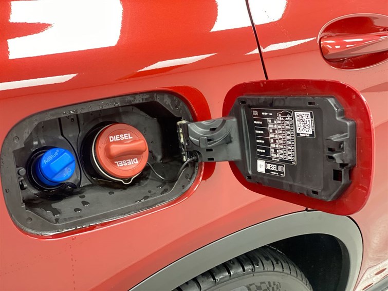 Used Mercedes-Benz GLC 2018 for sale - 77210643: Photo 27