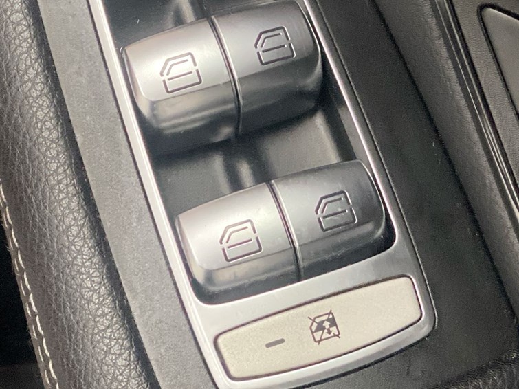 Used Mercedes-Benz GLC 2018 for sale - 77210643: Photo 33