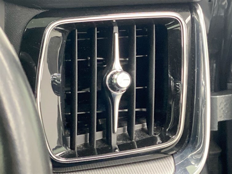 Used Volvo V60 2019 for sale - 77893570: Photo 36