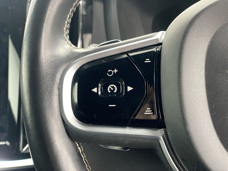 Used Volvo V60 2019 for sale - 77893570: Photo 38