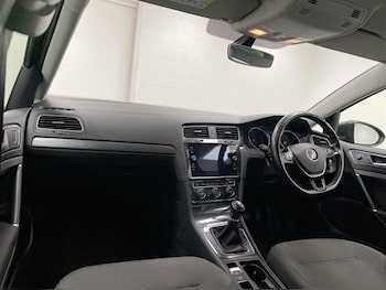 Used Volkswagen Golf 2019 for sale - 77210595: Photo