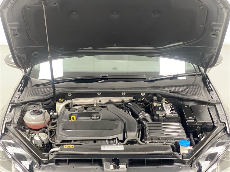 Used Volkswagen Golf 2019 for sale - 77210595: Photo 30