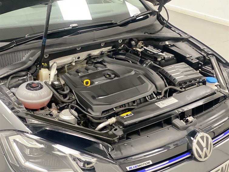 Used Volkswagen Golf 2019 for sale - 77210595: Photo 31