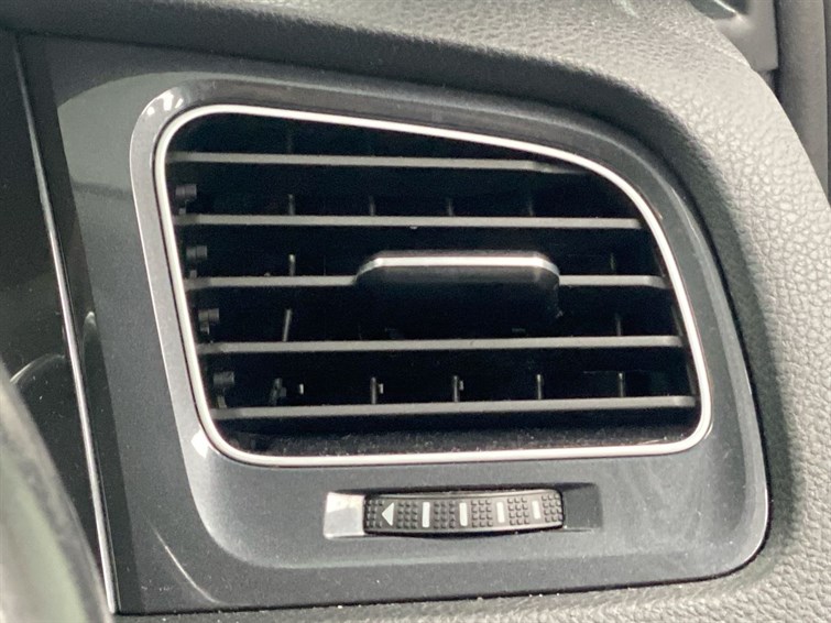 Used Volkswagen Golf 2019 for sale - 77210595: Photo 36