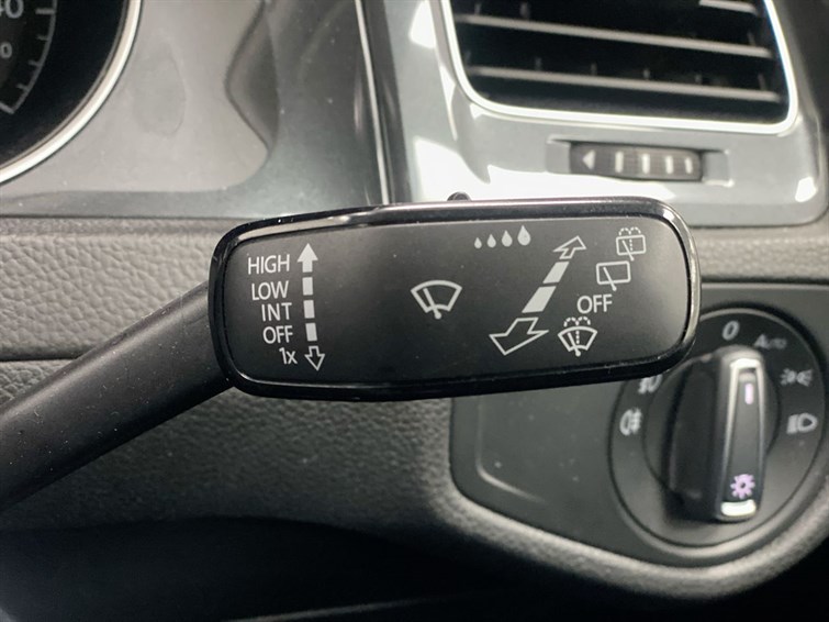 Used Volkswagen Golf 2019 for sale - 77210595: Photo 42