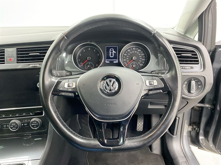 Used Volkswagen Golf 2019 for sale - 77210595: Photo 44