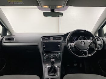 Used Volkswagen Golf 2019 for sale - 77210595: Photo