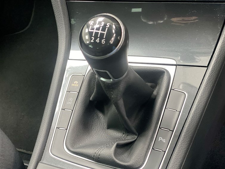 Used Volkswagen Golf 2019 for sale - 77210595: Photo 50